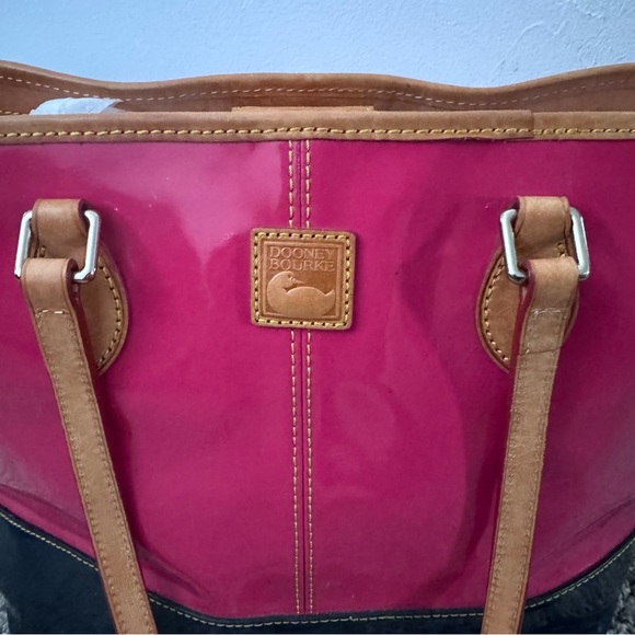 Dooney & Bourke pink and navy blue patent leather tote Medium Size - Picture 8 of 14